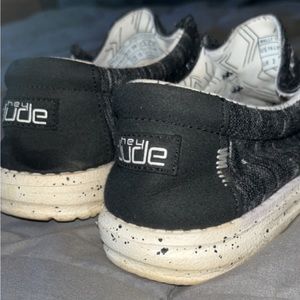 Kids Hey dudes, fits a Womens 6